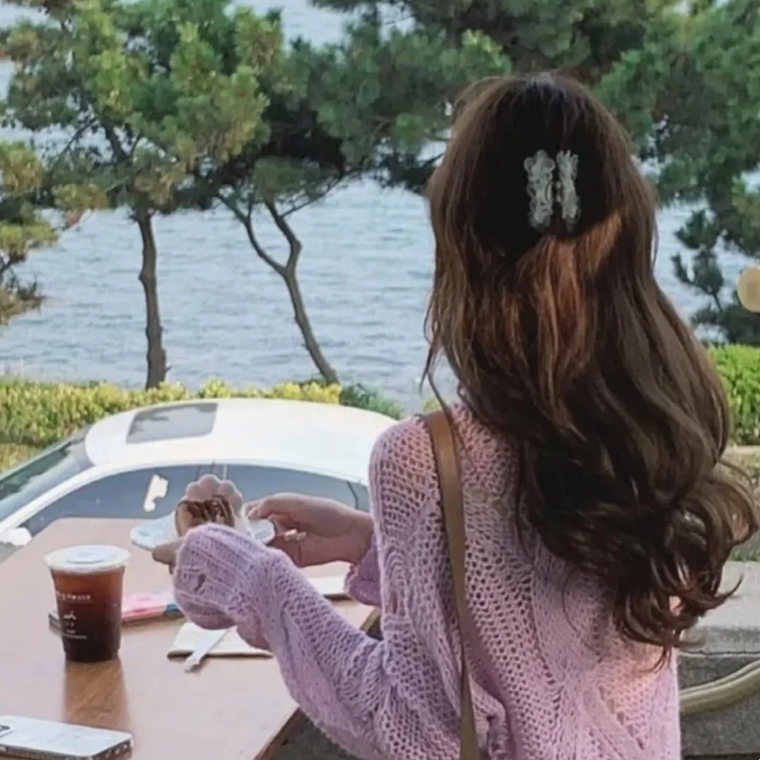 艾米莉亚2.0海报